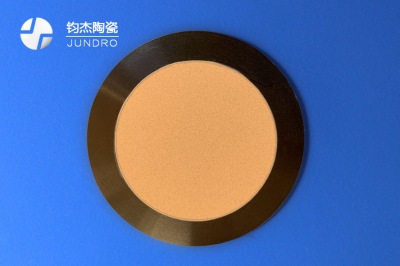 半導體行業(yè)中的氮化鋁陶瓷靜電吸盤